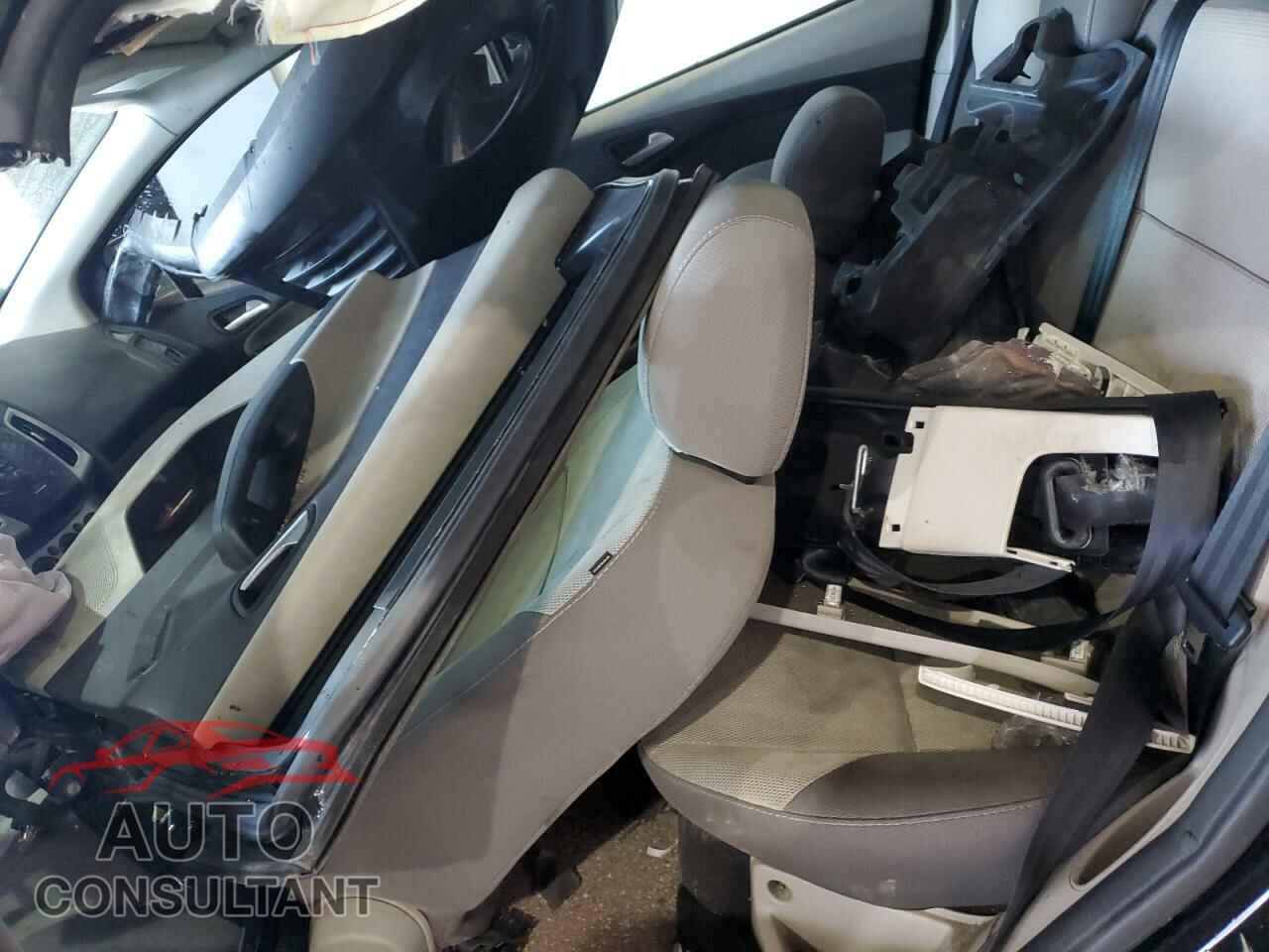 FORD FOCUS 2014 - 1FADP3F20EL182401