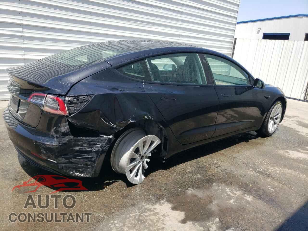 TESLA MODEL 3 2022 - 5YJ3E1EA9NF304457