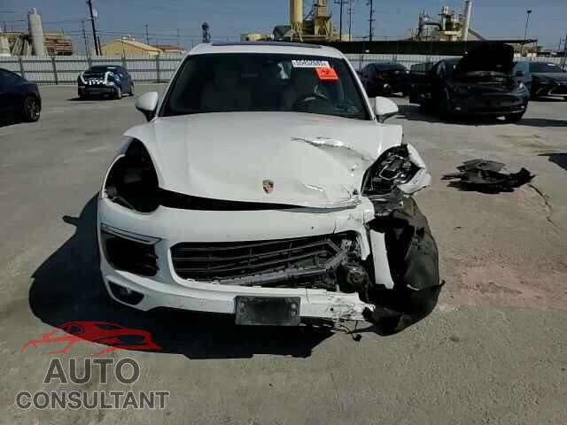 PORSCHE CAYENNE 2016 - WP1AA2A20GLA00567
