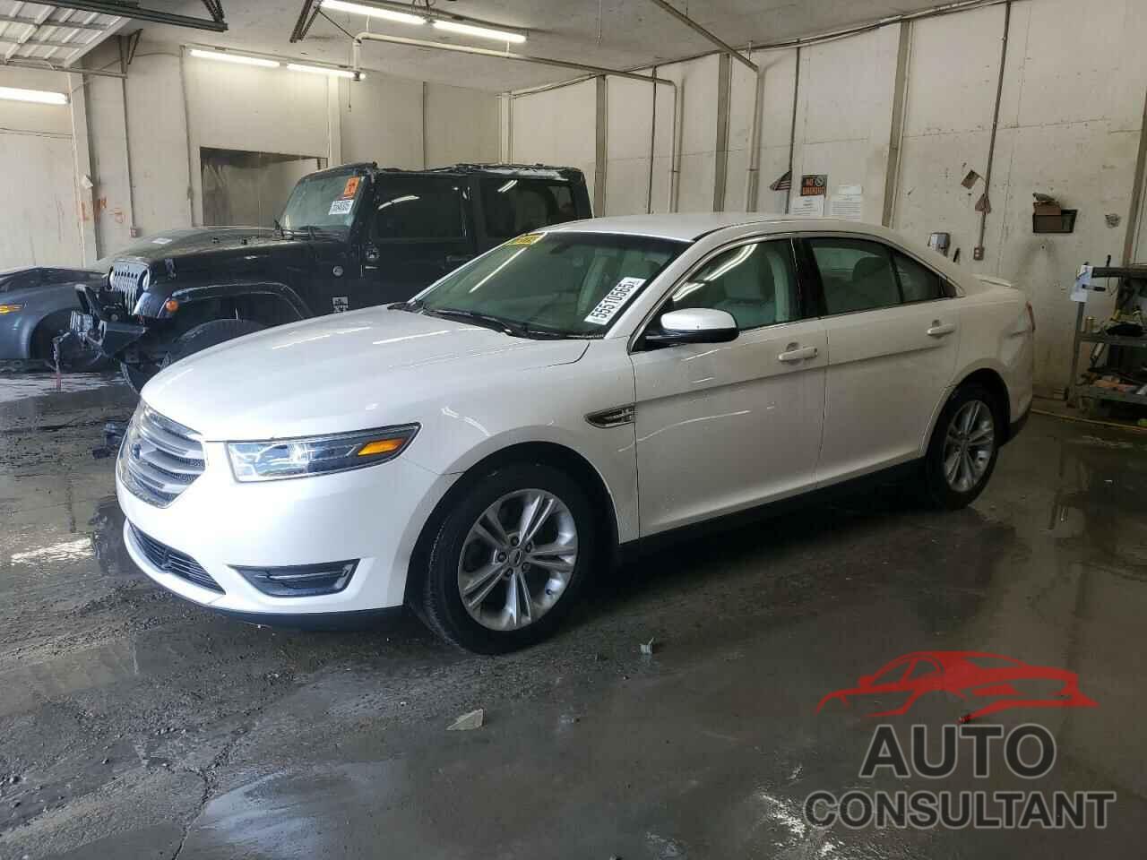 FORD TAURUS 2017 - 1FAHP2E80HG136890