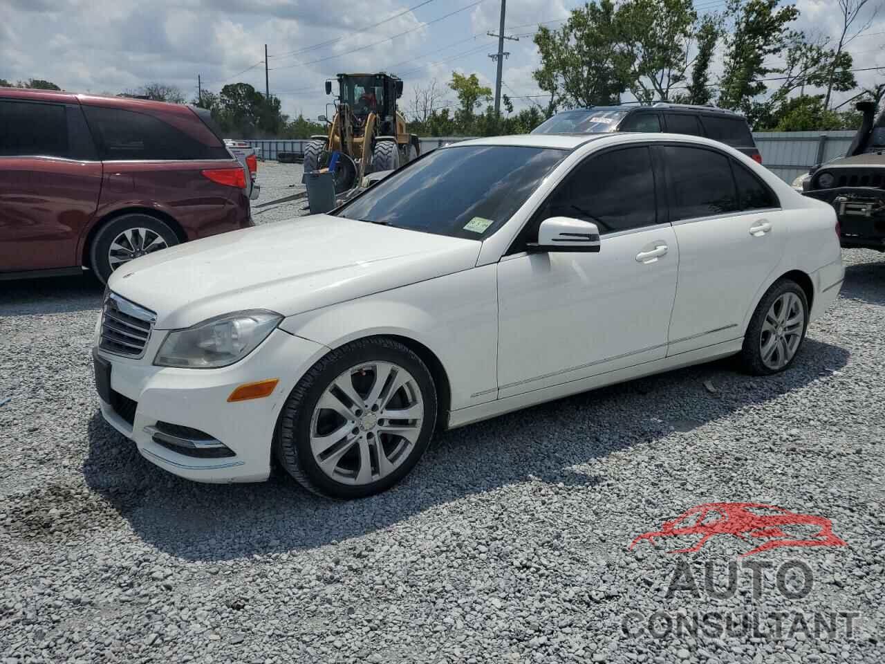 MERCEDES-BENZ C-CLASS 2013 - WDDGF8AB0DR284569