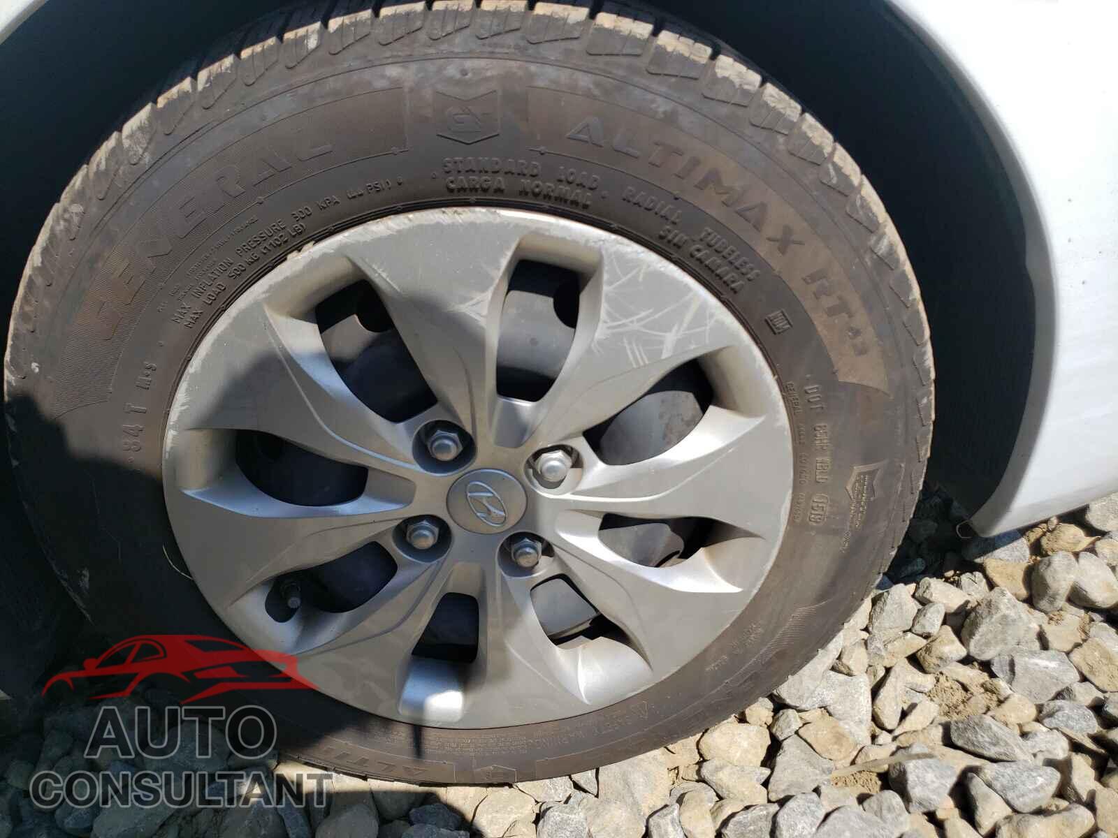 HYUNDAI ACCENT 2017 - KMHCT4AE9HU192637
