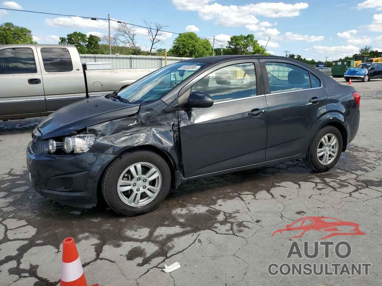 CHEVROLET SONIC 2015 - 1G1JC5SH8F4143512