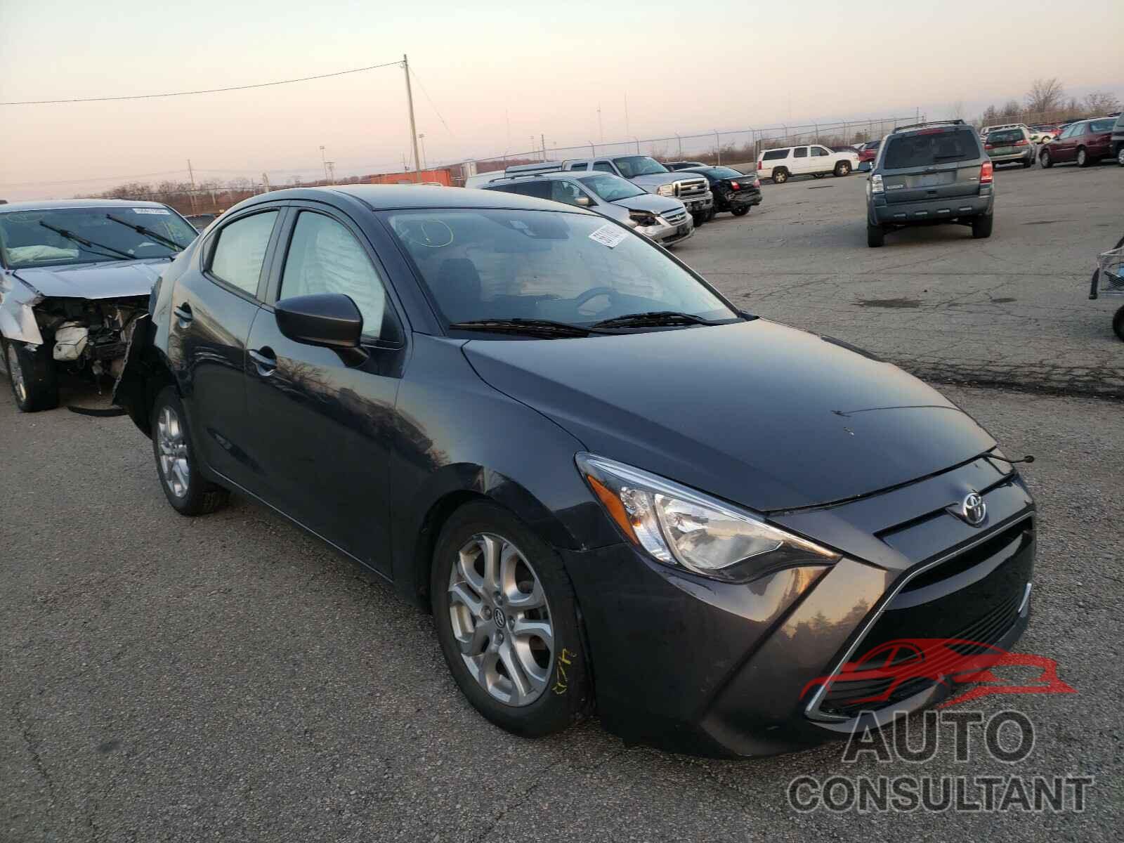 TOYOTA YARIS 2017 - 3MYDLBYVXHY178845