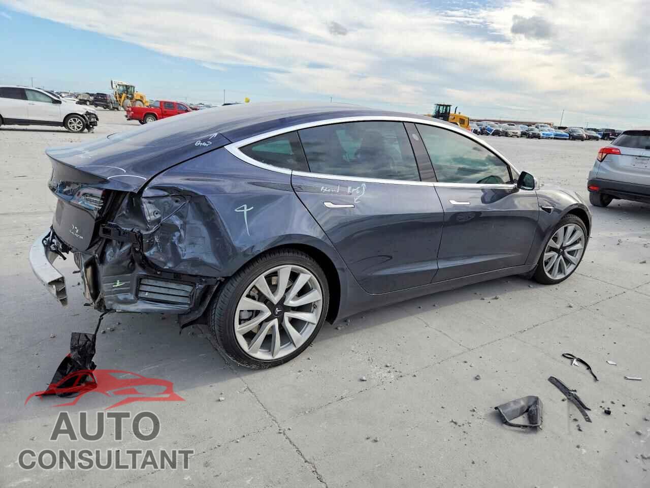 TESLA MODEL 3 2020 - 5YJ3E1EBXLF801247