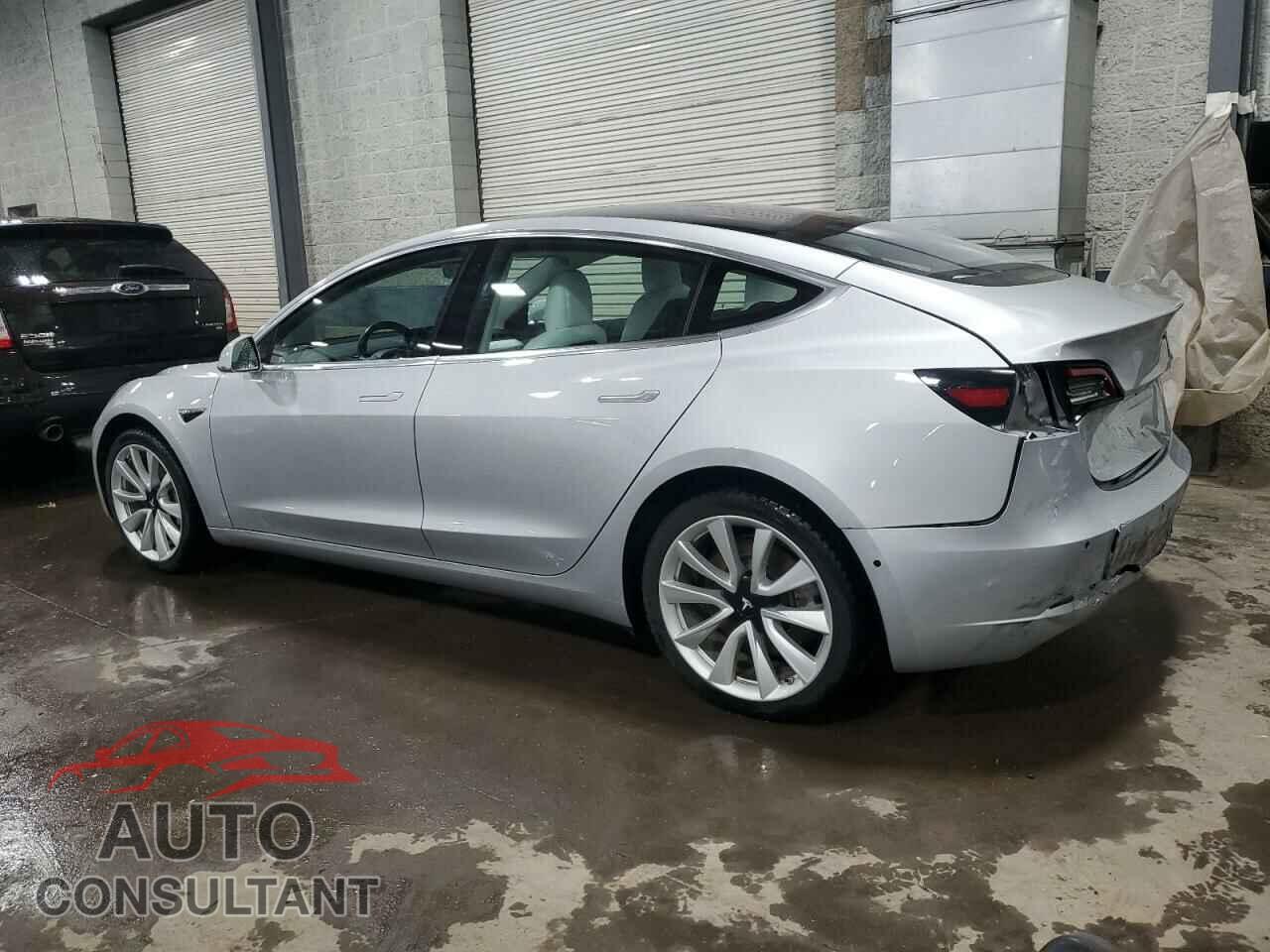 TESLA MODEL 3 2018 - 5YJ3E1EA0JF166611