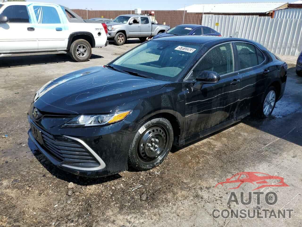 TOYOTA CAMRY 2022 - 4T1C11AK5NU651572