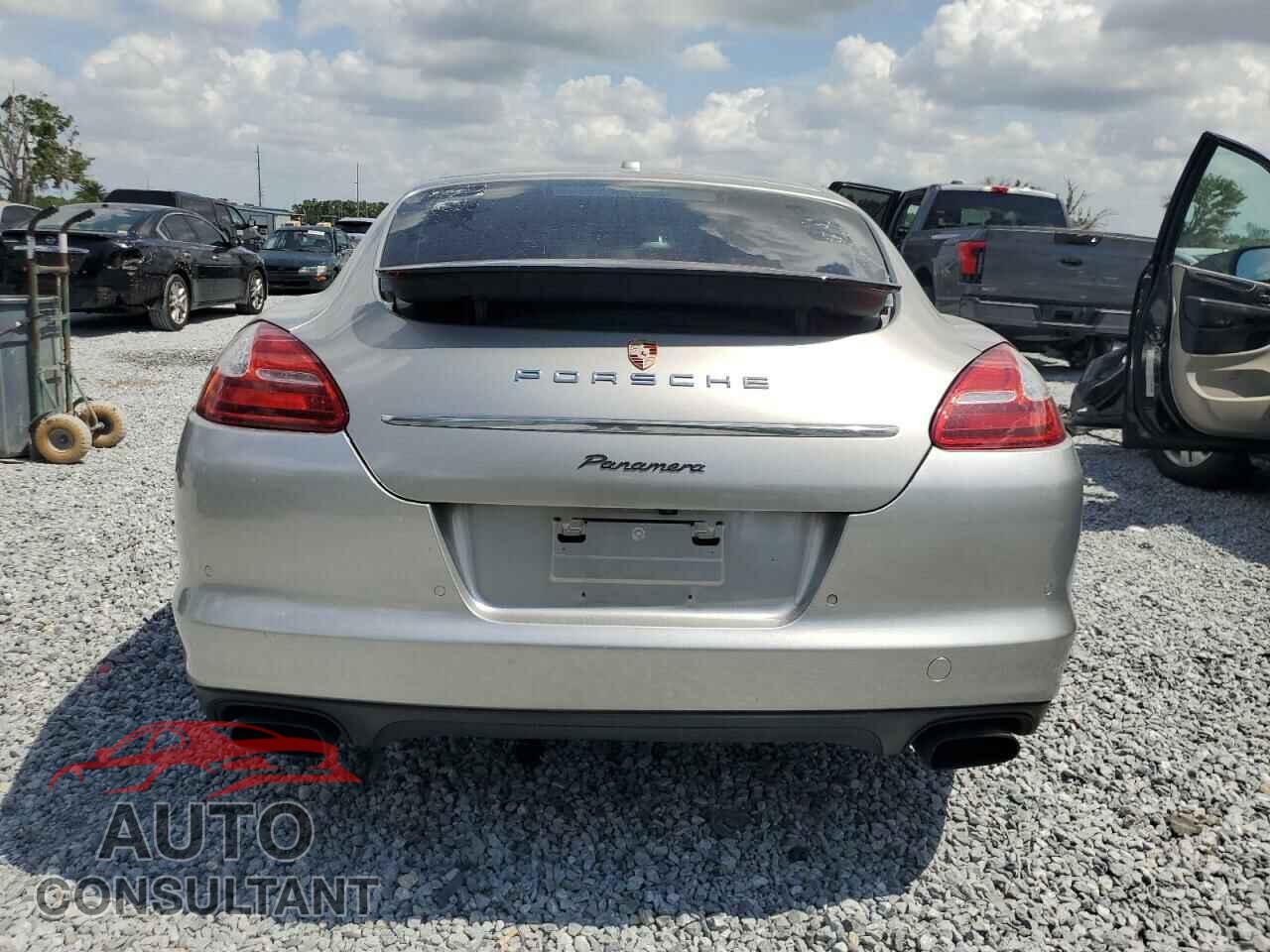 PORSCHE PANAMERA 2011 - WP0AA2A73BL010872