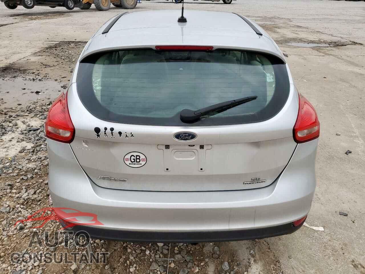FORD FOCUS 2015 - 1FADP3K20FL238134