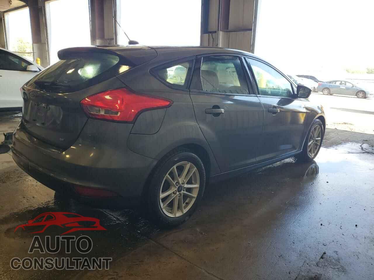 FORD FOCUS 2017 - 1FADP3K24HL286576