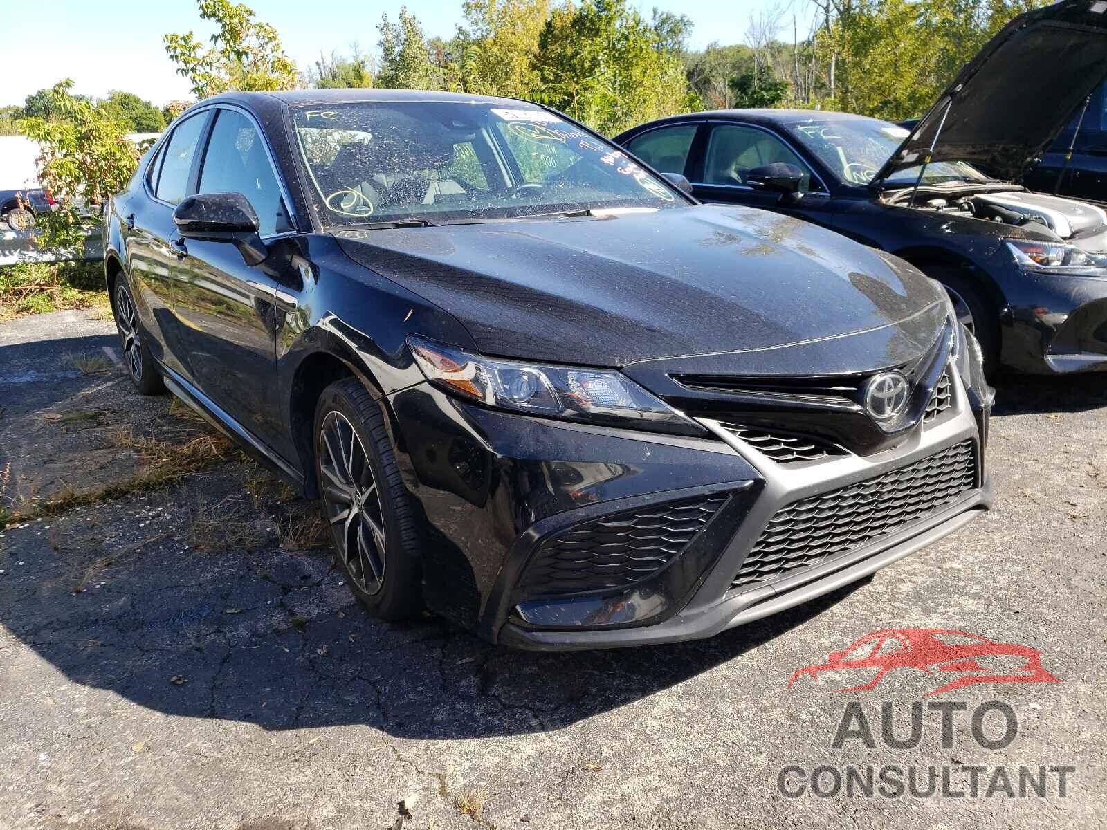 TOYOTA CAMRY 2021 - 4T1G11AK0MU519819