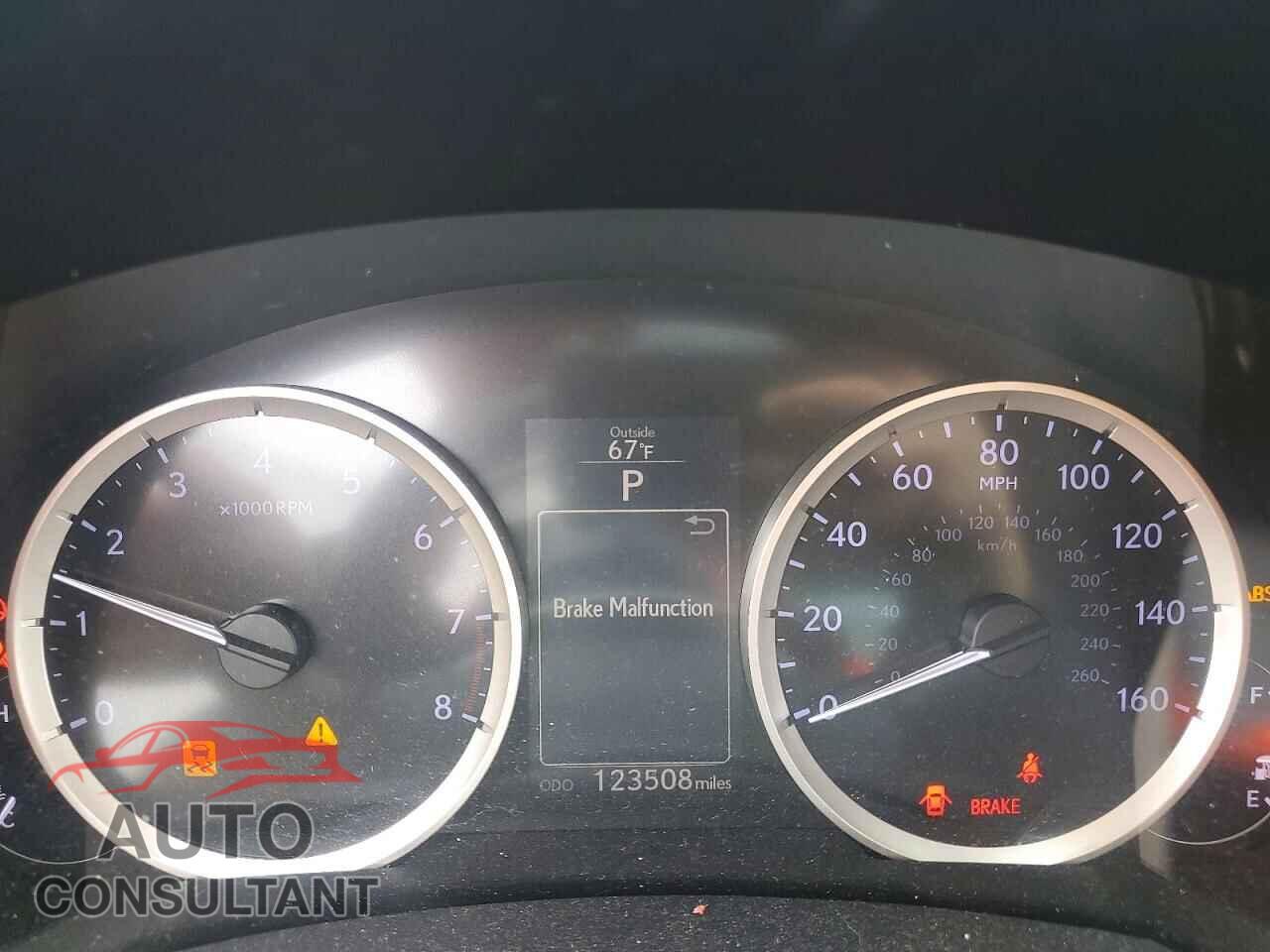 LEXUS IS 2014 - JTHBF1D27E5004239
