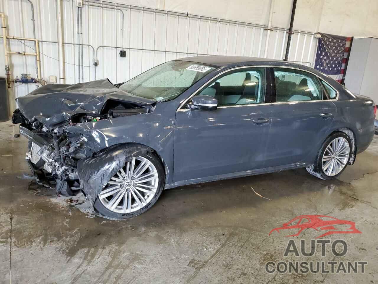 VOLKSWAGEN PASSAT 2015 - 1VWBT7A38FC081013