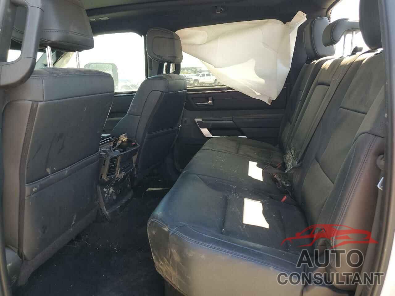 TOYOTA TUNDRA 2022 - 5TFNA5DB3NX036937