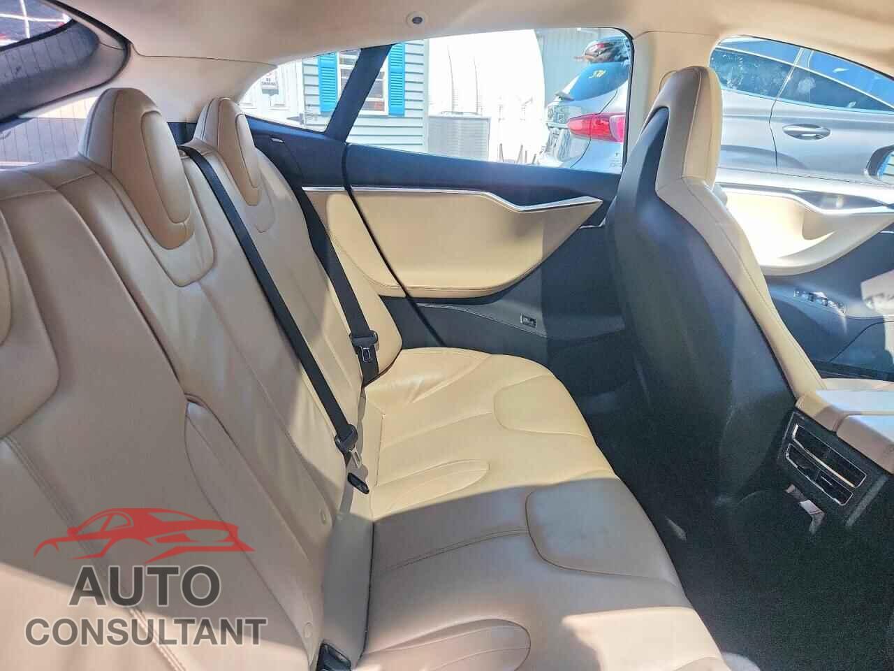 TESLA MODEL S 2013 - 5YJSA1DN5DFP09094