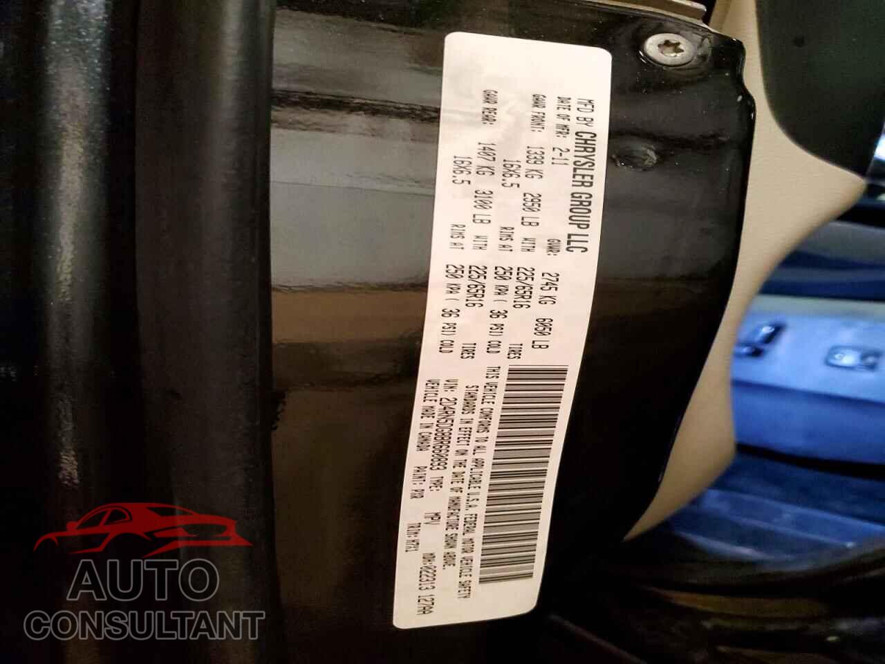 DODGE CARAVAN 2011 - 2D4RN5DG8BR660893