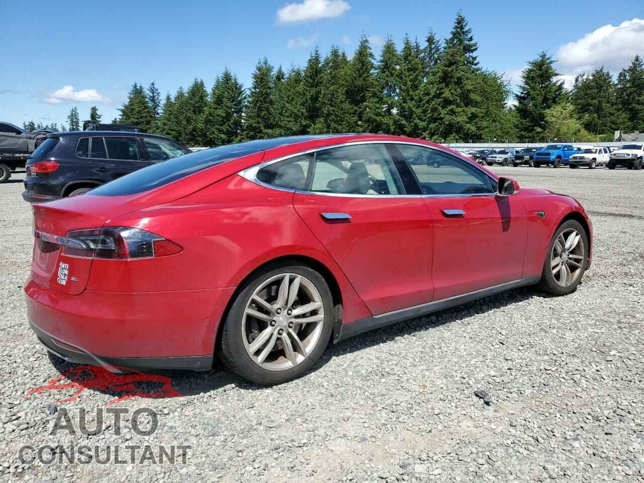 TESLA MODEL S 2013 - 5YJSA1DN0DFP08399
