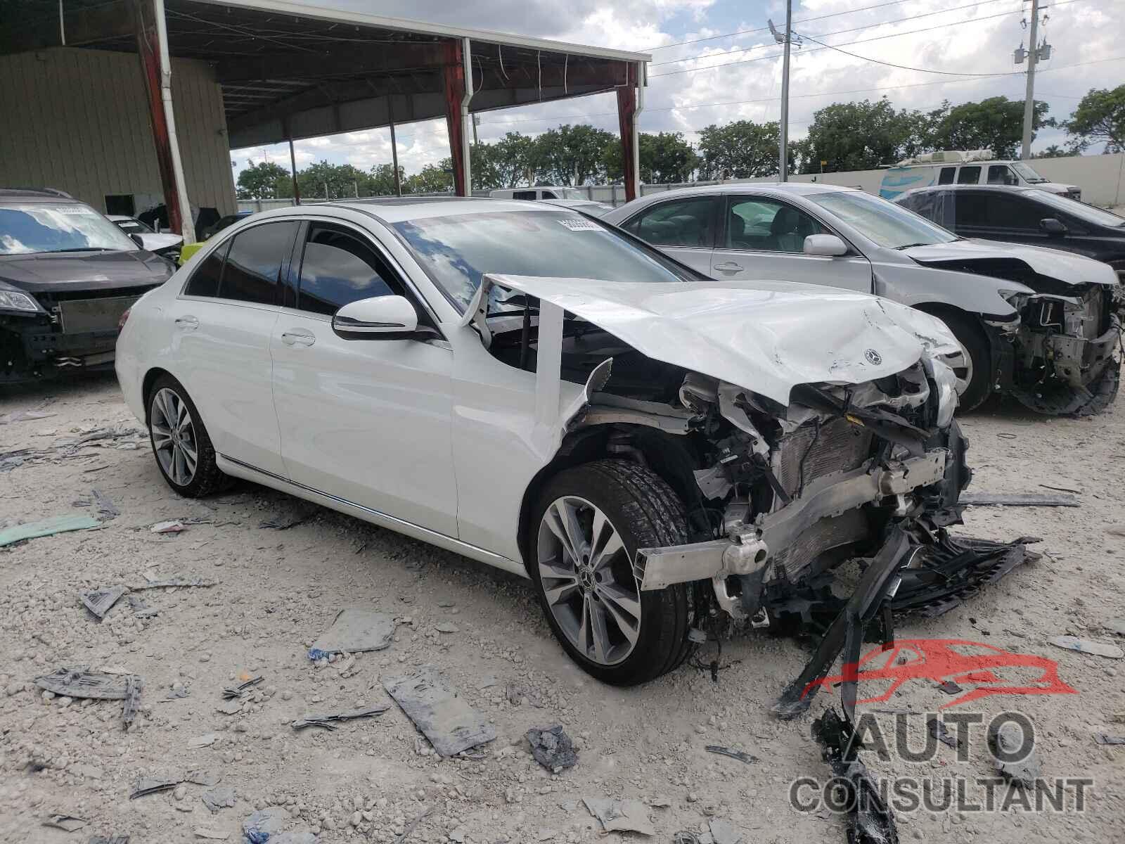 MERCEDES-BENZ C-CLASS 2018 - 55SWF4JB0JU241249