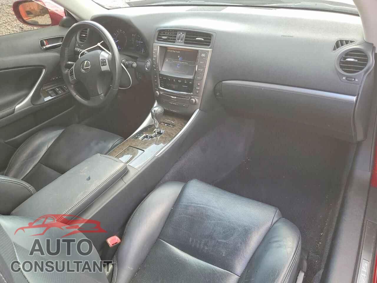 LEXUS IS 2015 - JTHFF2C22F2532895