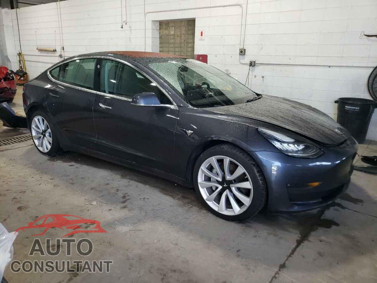 TESLA MODEL 3 2018 - 5YJ3E1EA5JF033228