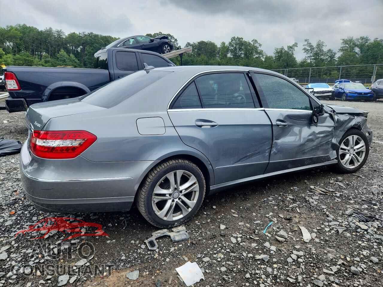 MERCEDES-BENZ E-CLASS 2011 - WDDHF8HB3BA486909