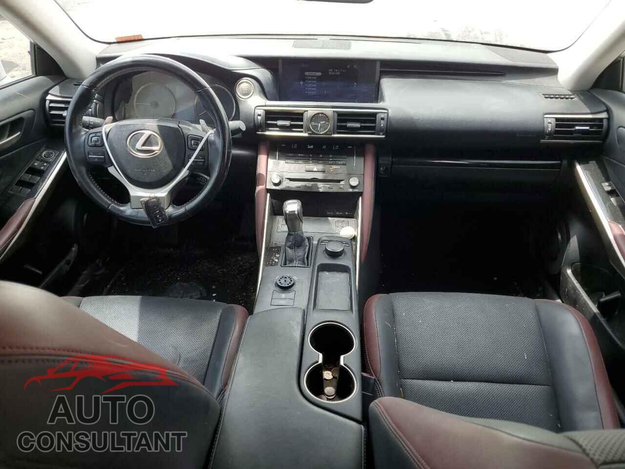 LEXUS IS 2017 - JTHBA1D27H5058997