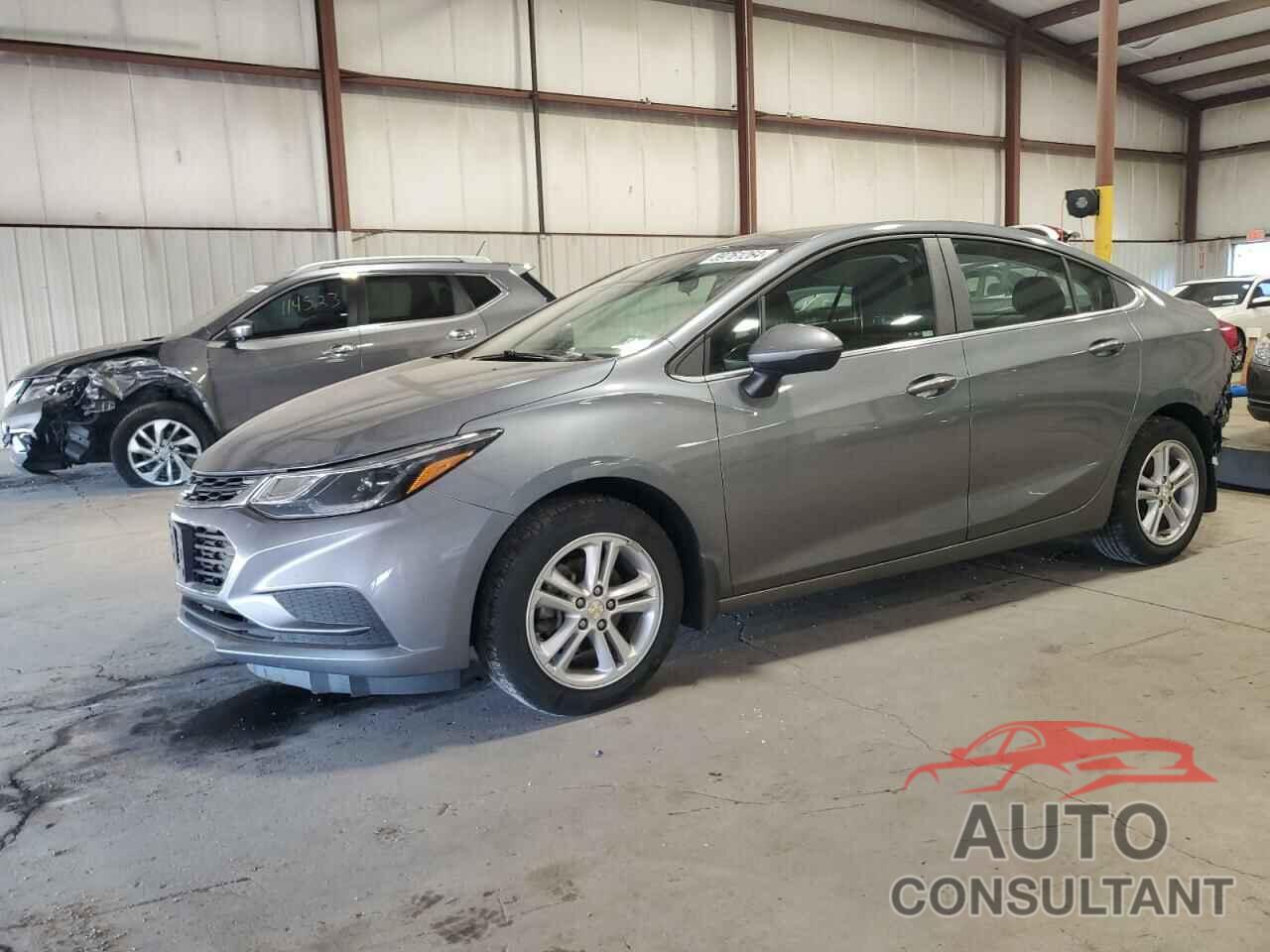 CHEVROLET CRUZE 2018 - 1G1BE5SM9J7183102