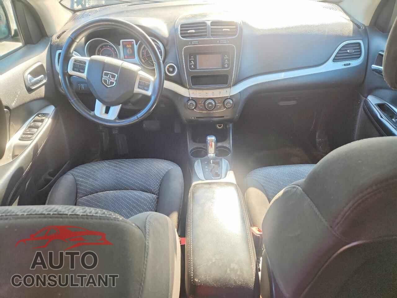 DODGE JOURNEY 2015 - 3C4PDCAB9FT670744