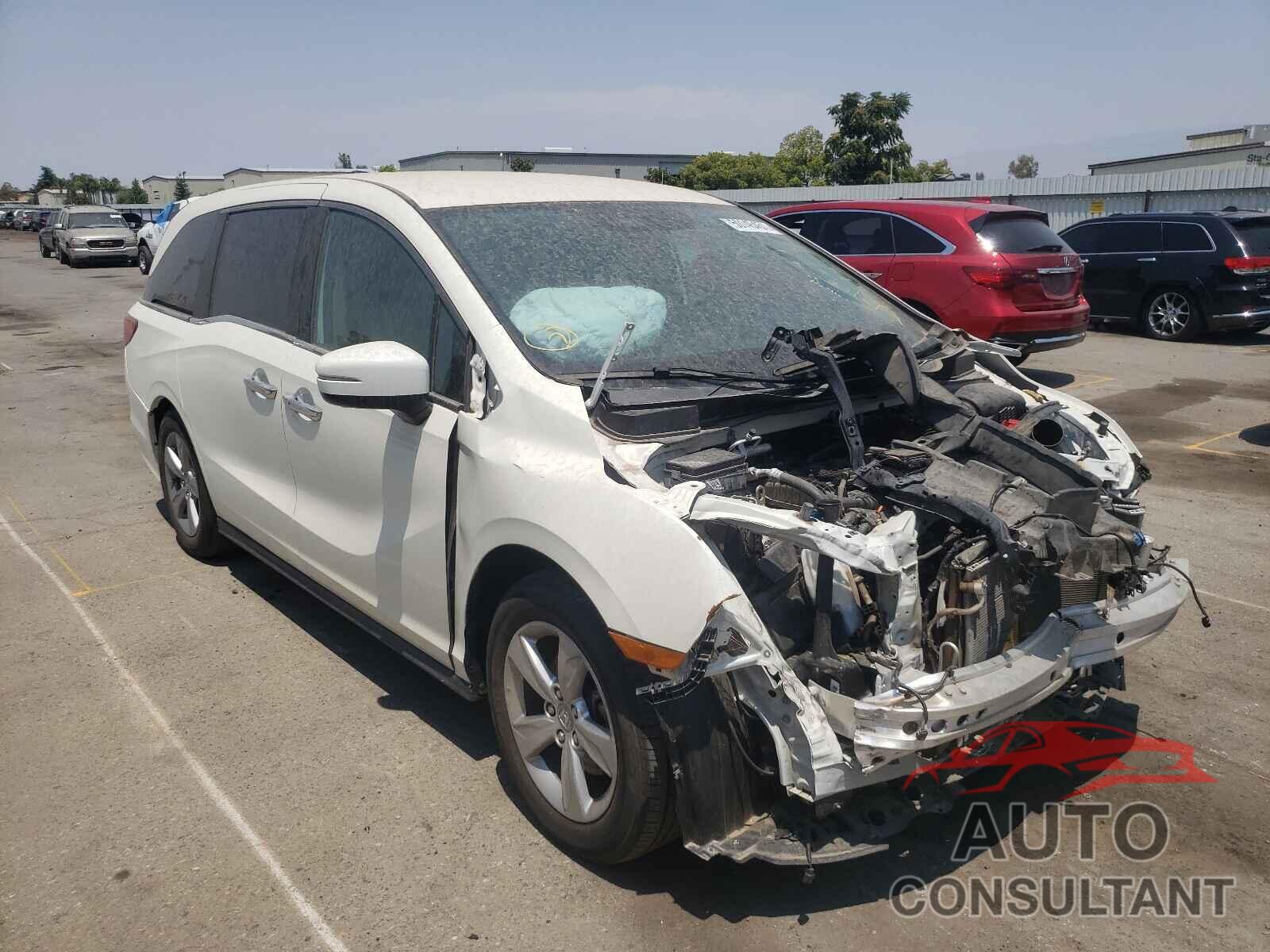 HONDA ODYSSEY 2018 - 5FNRL6H59JB100036