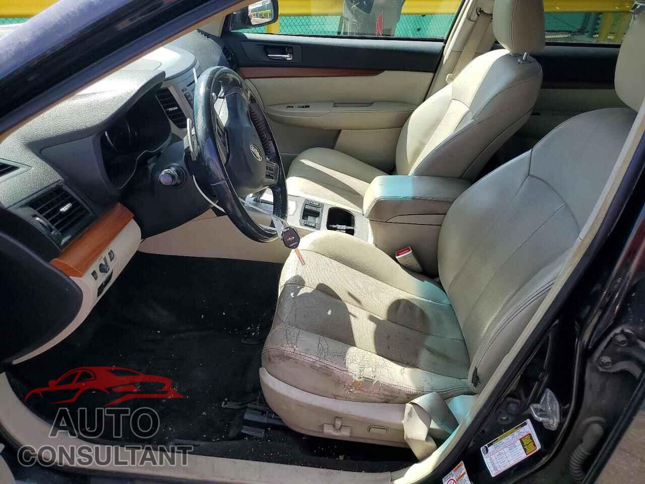 SUBARU OUTBACK 2013 - 4S4BREKC8D2211150