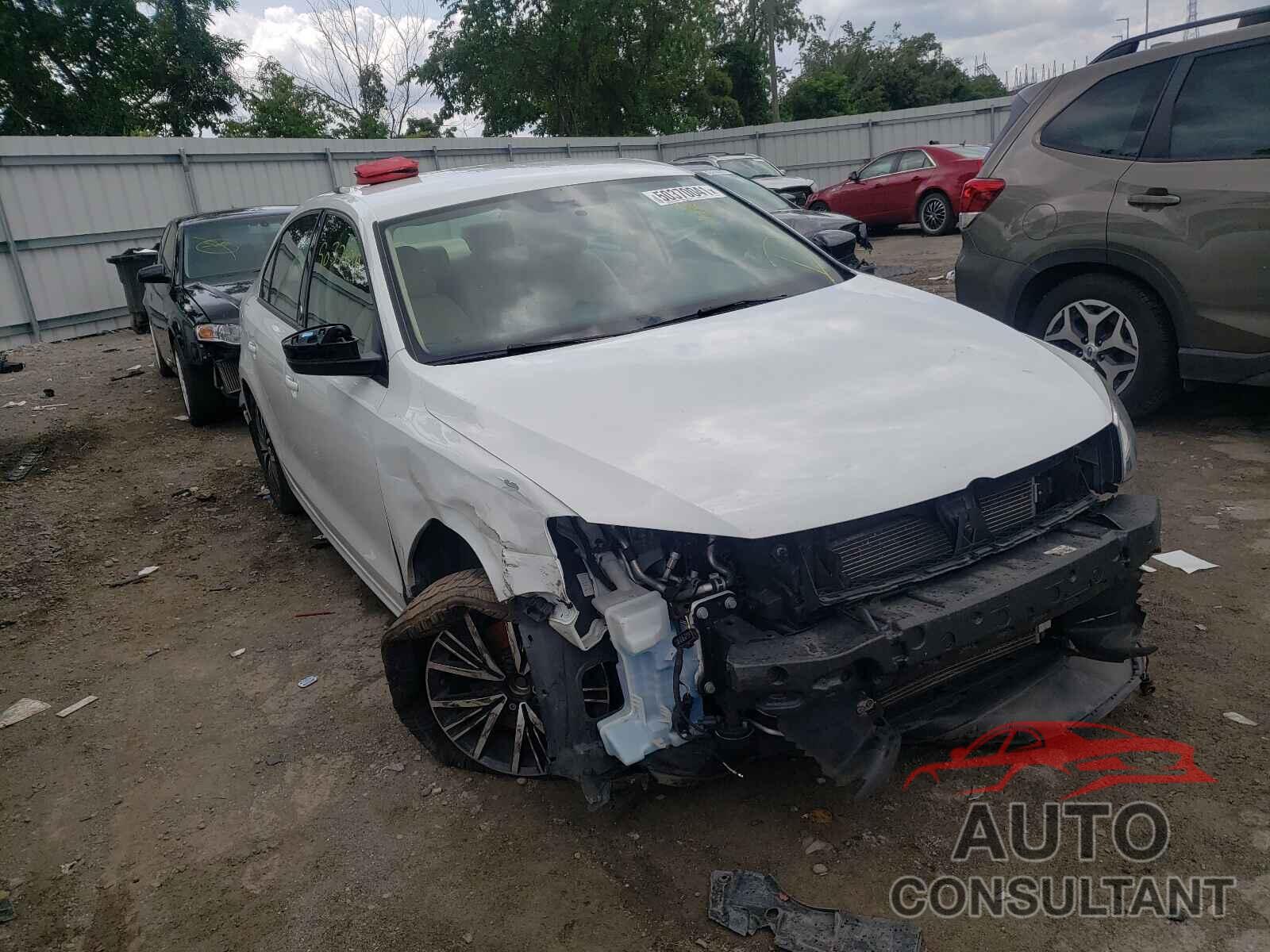 VOLKSWAGEN JETTA 2018 - 3VWDB7AJXJM208281