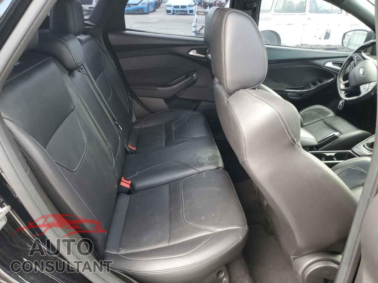 FORD FOCUS 2017 - 1FADP3L97HL246004