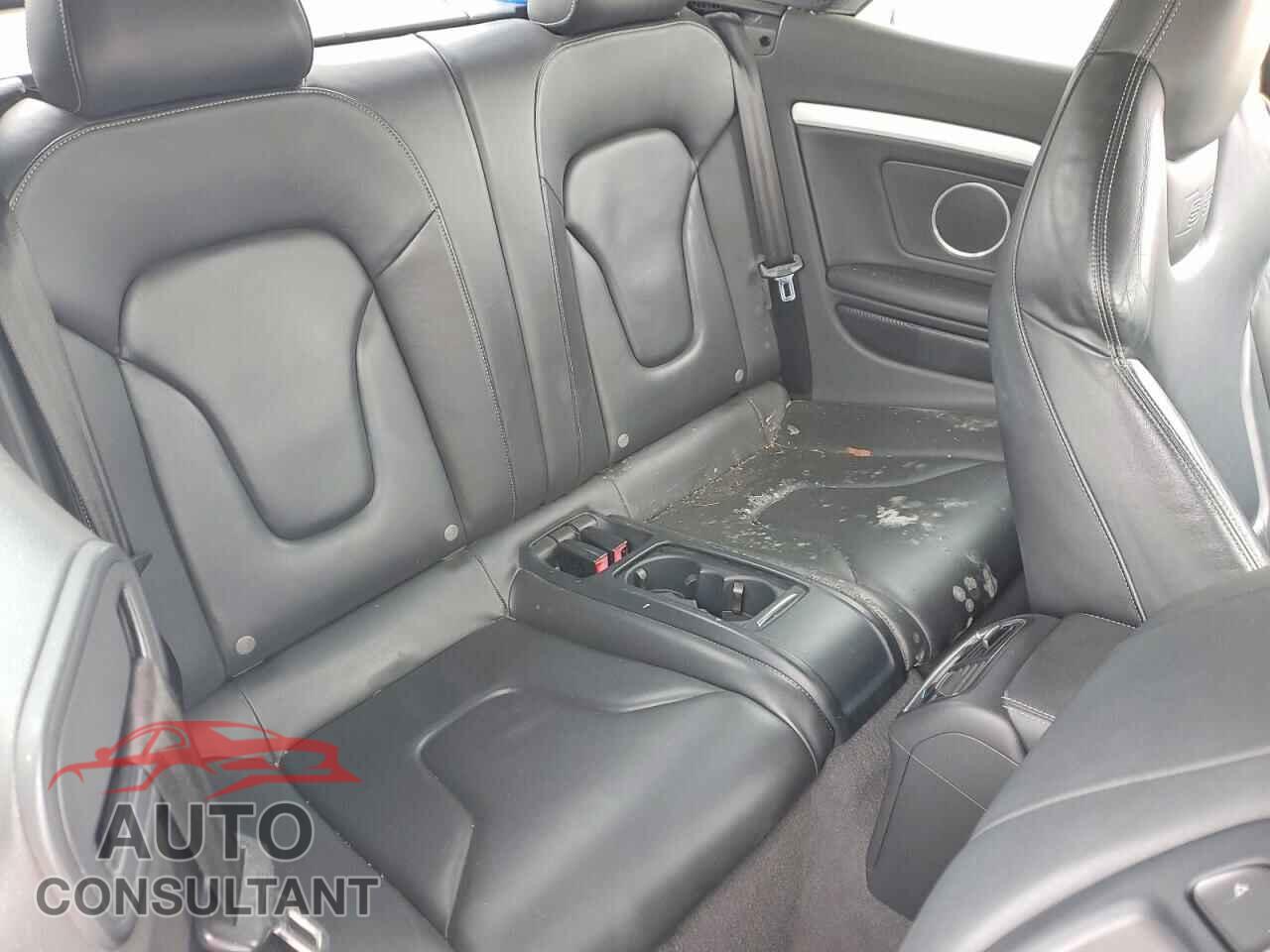 AUDI S5/RS5 2011 - WAUCGAFH0BN000465