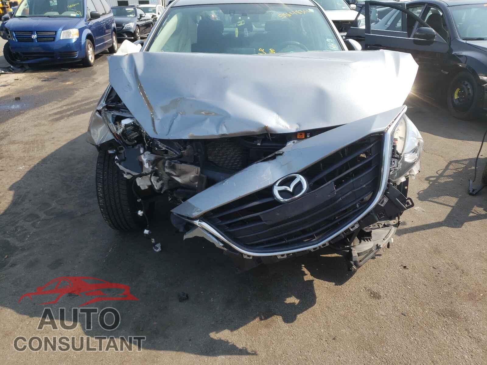 MAZDA 3 2016 - 3MZBM1U79GM299485