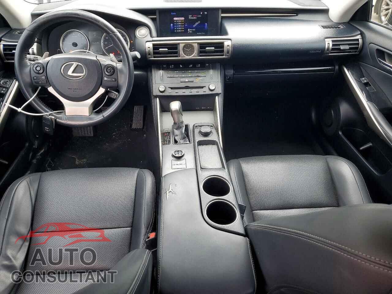 LEXUS IS 2015 - JTHBF1D24F5054954