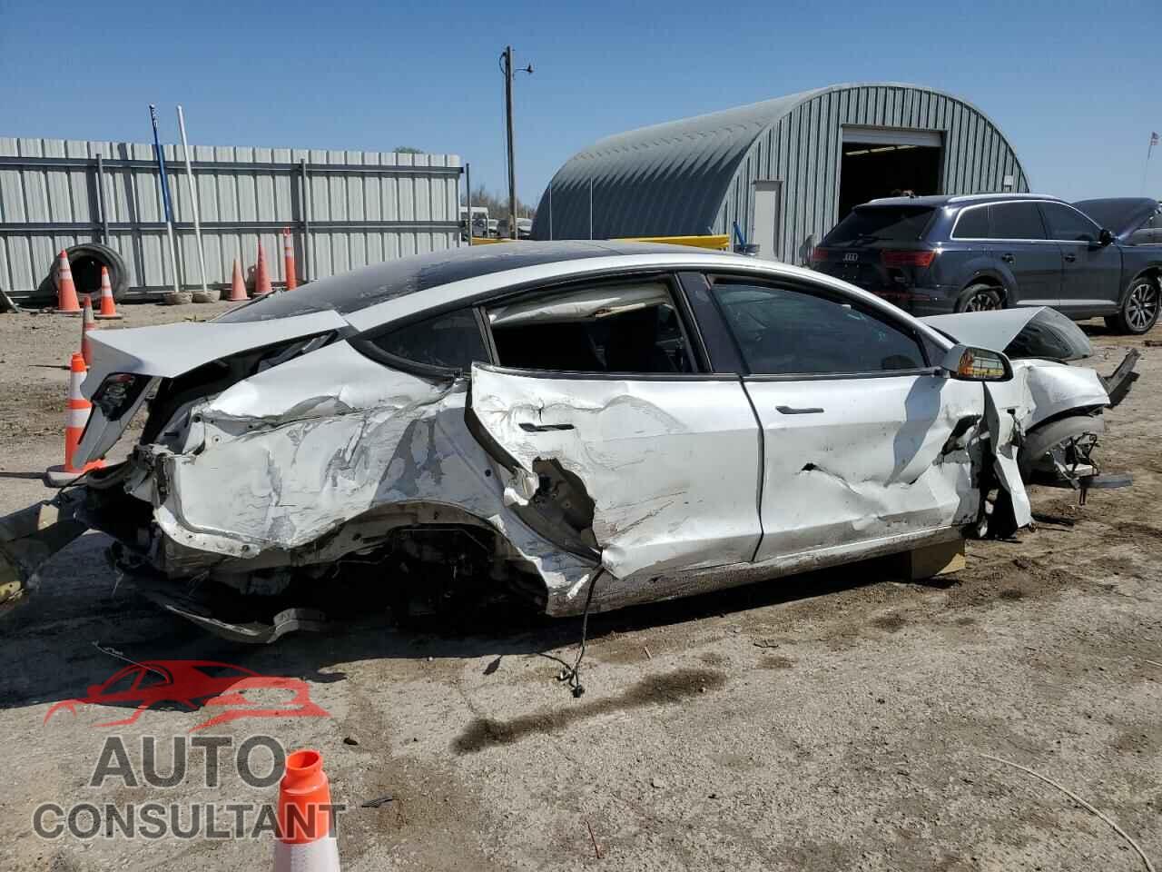 TESLA MODEL 3 2019 - 5YJ3E1EA7KF484596