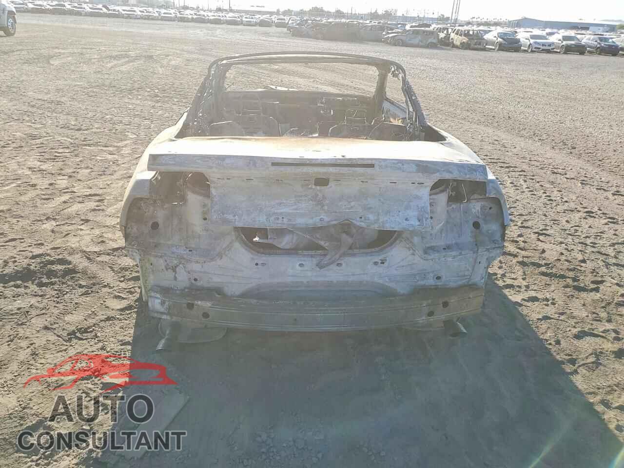 FORD MUSTANG 2016 - 1FATP8UH3G5329687