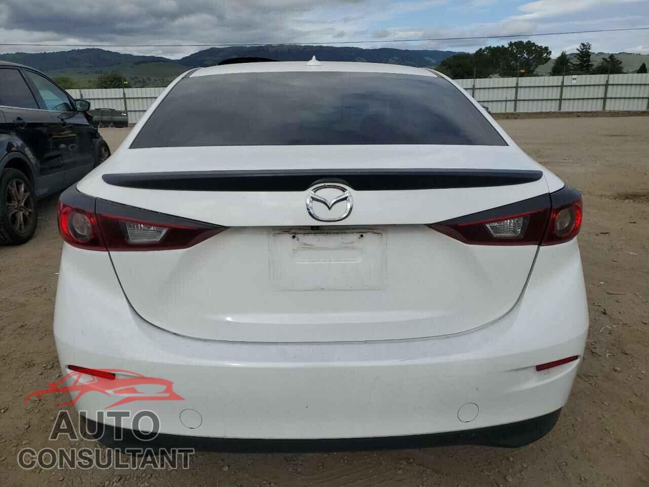 MAZDA 3 2017 - 3MZBN1V7XHM122425