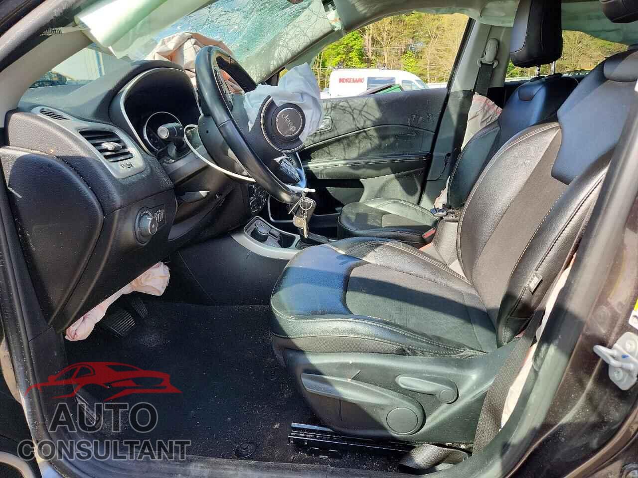 JEEP COMPASS 2020 - 3C4NJDBB4LT222444