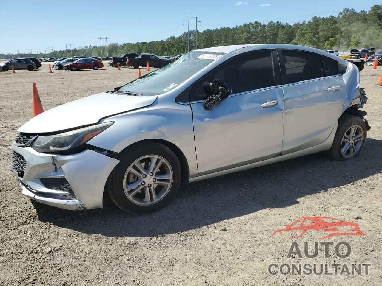 CHEVROLET CRUZE 2018 - 1G1BE5SM7J7104915