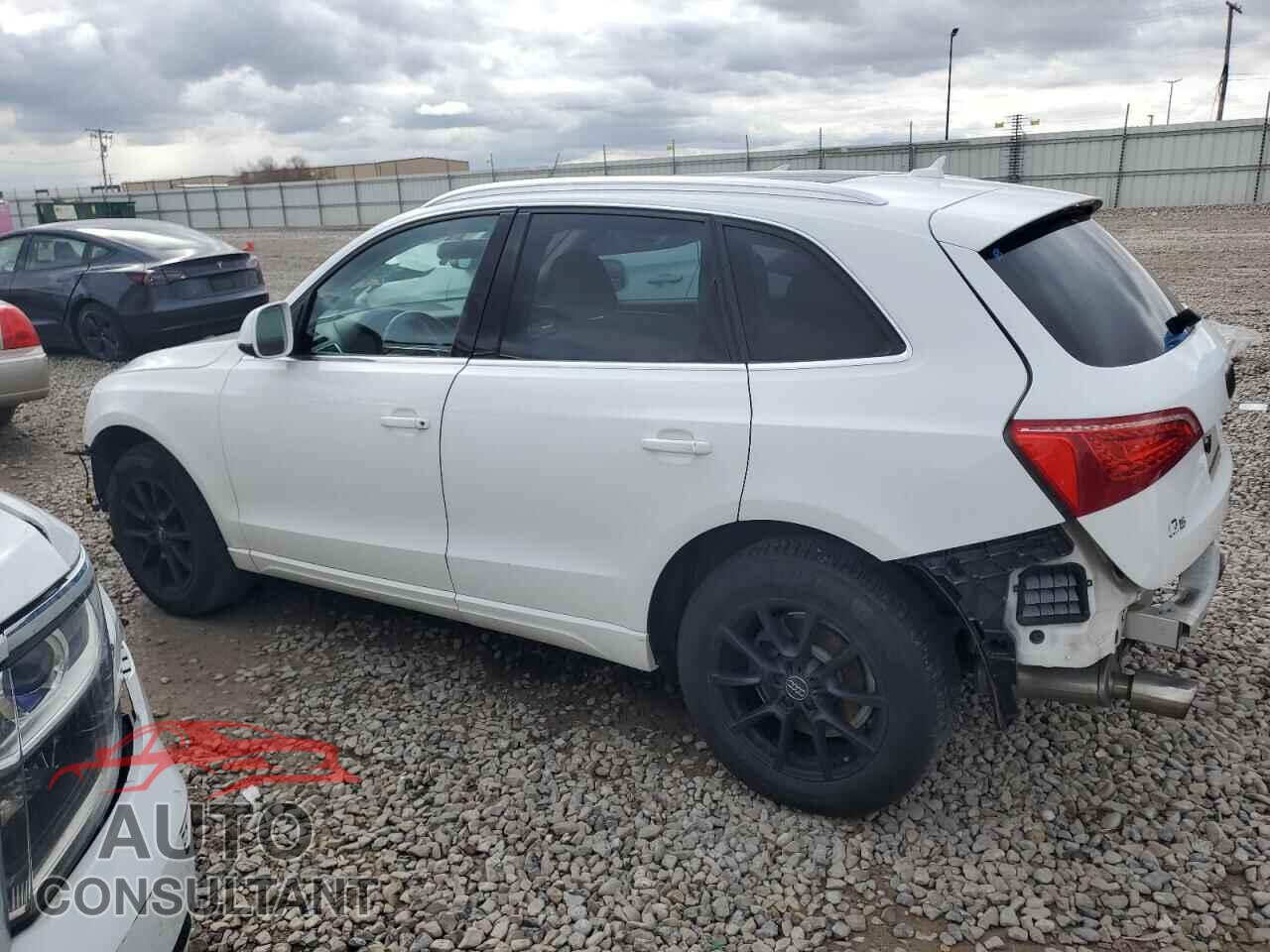 AUDI Q5 2011 - WA1CFAFP3BA051909