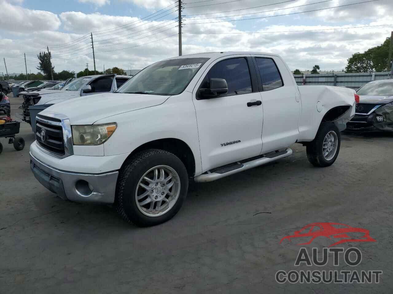 TOYOTA TUNDRA 2011 - 5TFRM5F19BX027118