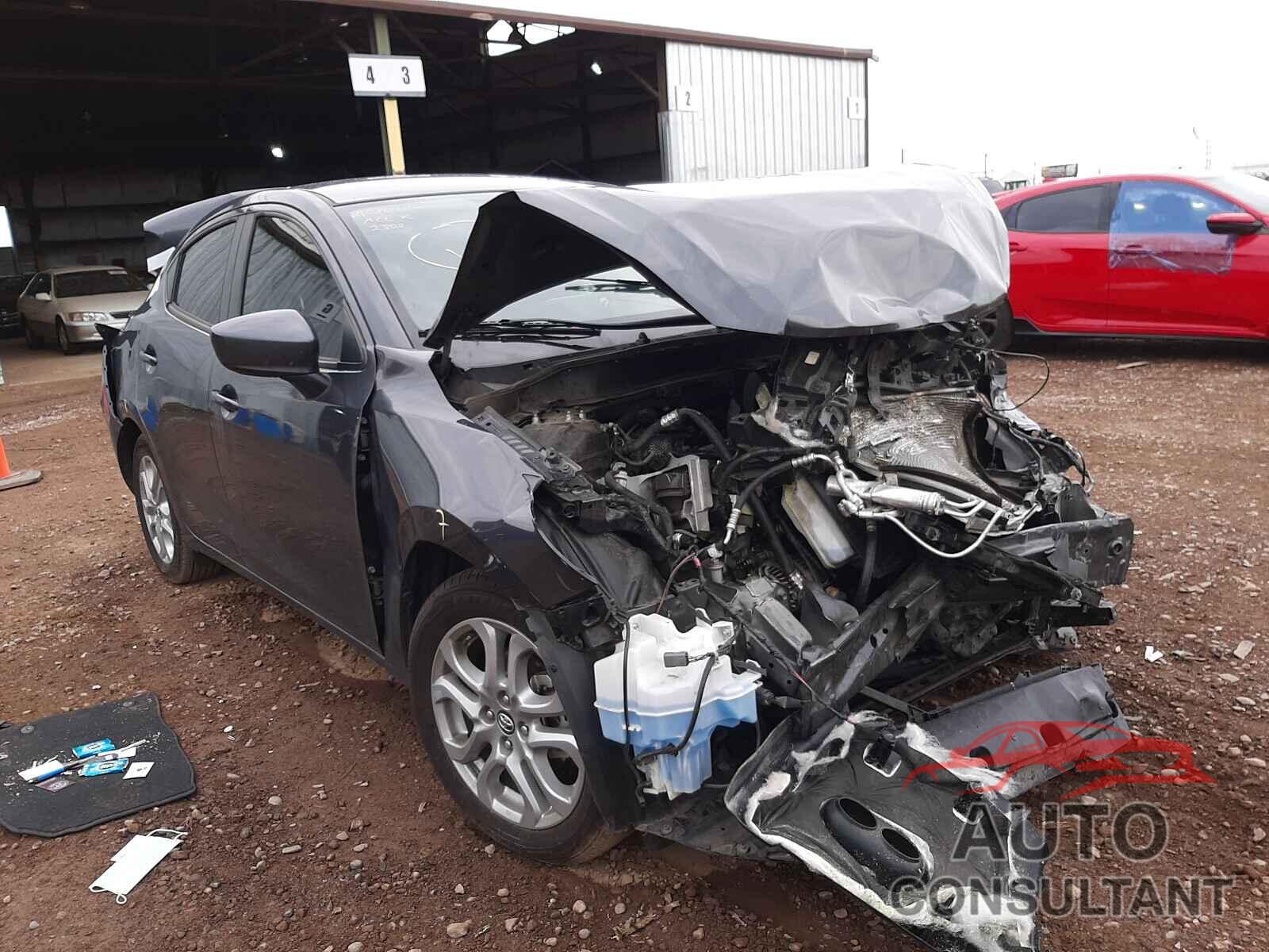 TOYOTA YARIS 2017 - 3MYDLBYV7HY162800