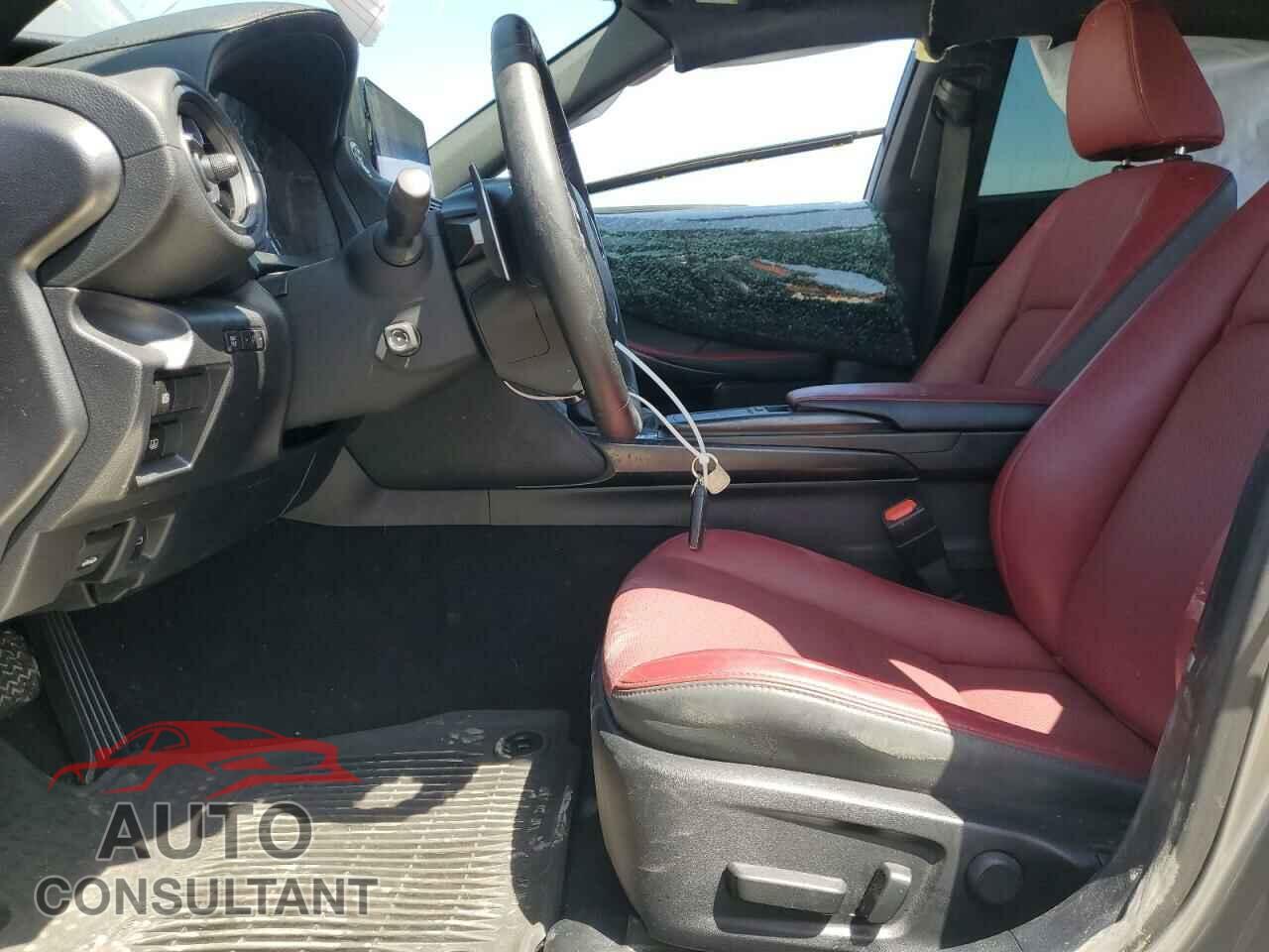 LEXUS IS 2023 - JTHDA1D2XP5124675