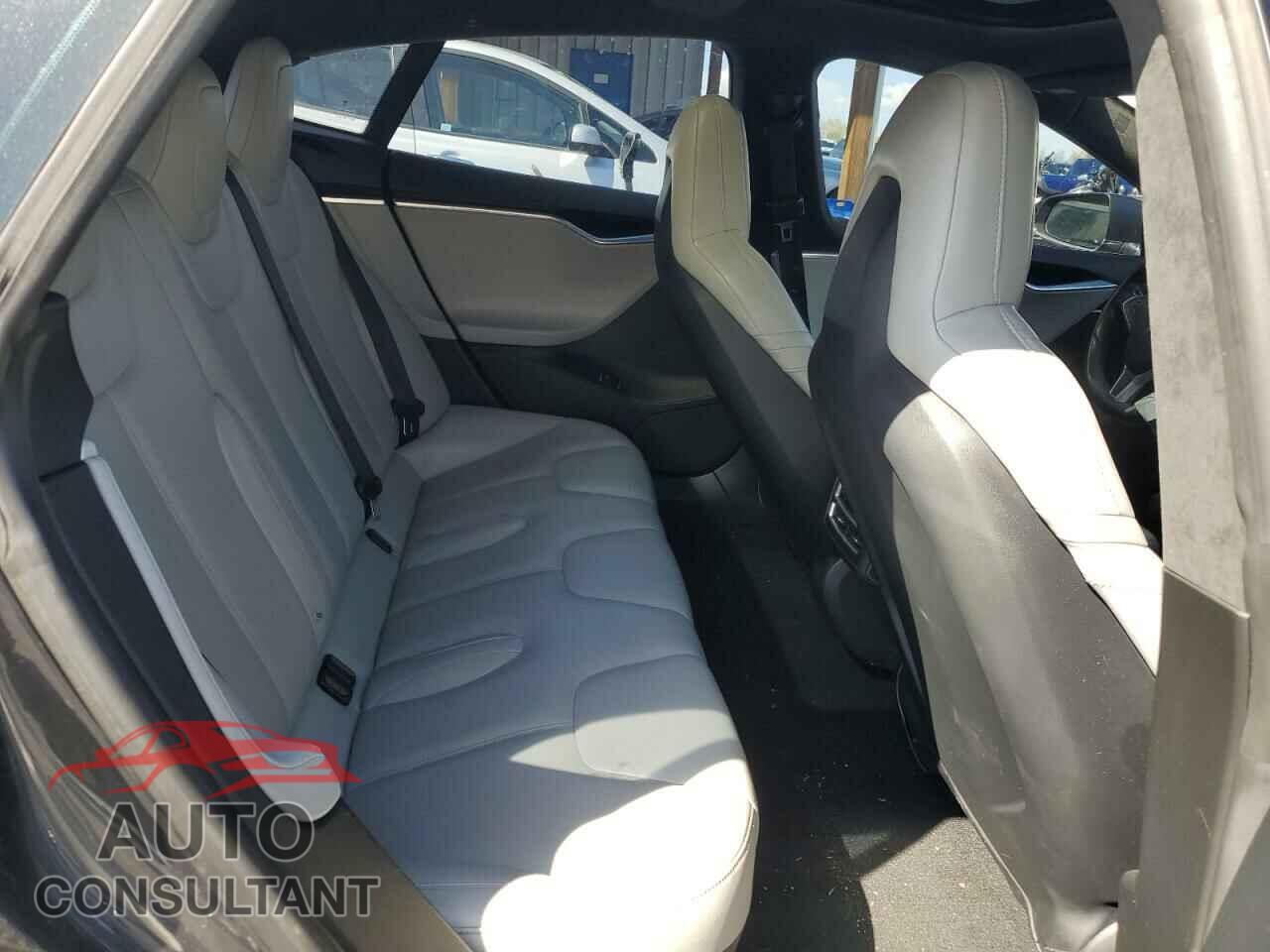TESLA MODEL S 2015 - 5YJSA1H21FF090075