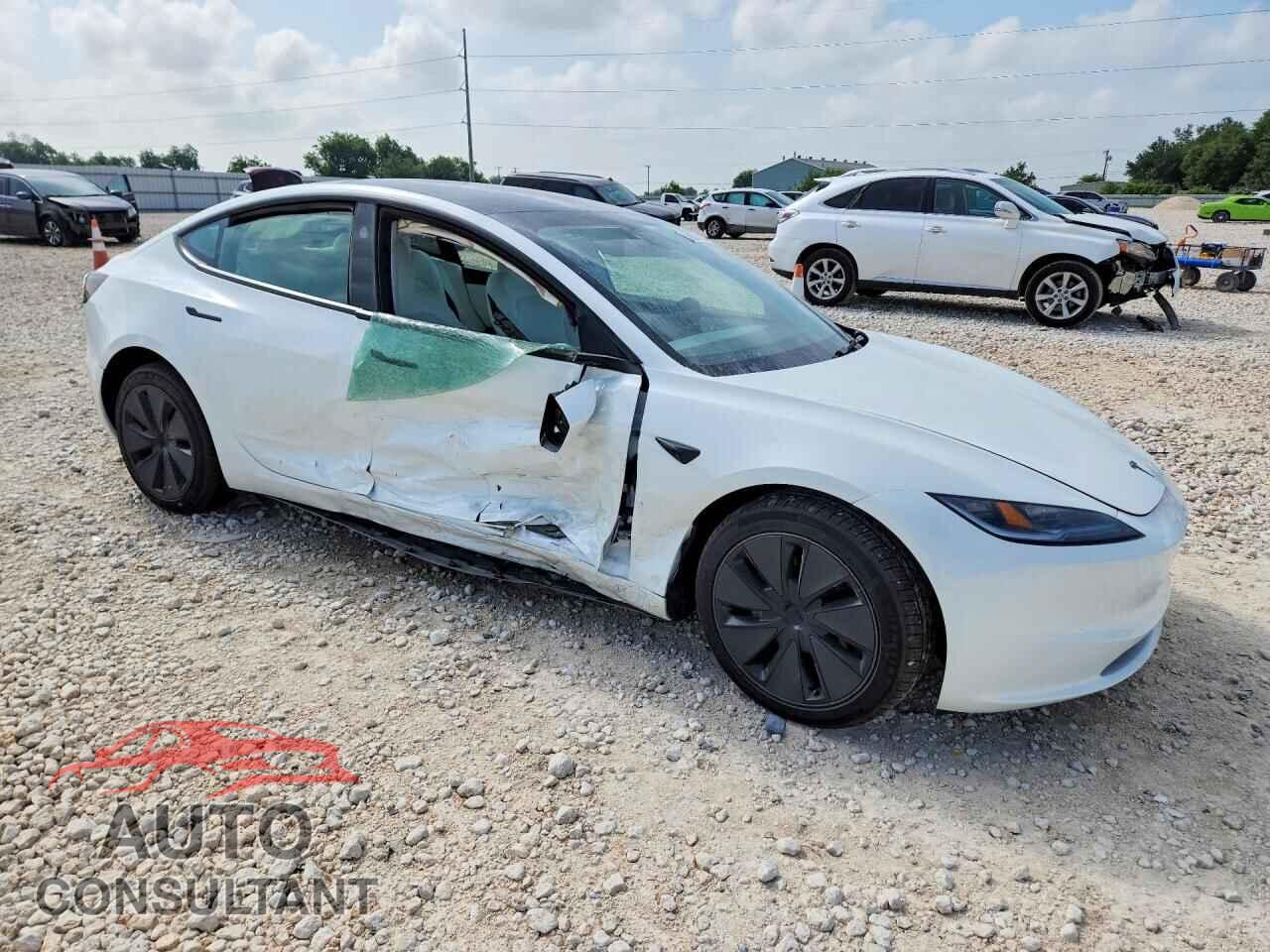 TESLA MODEL 3 2026 - 5YJ3E1EA8TF139451