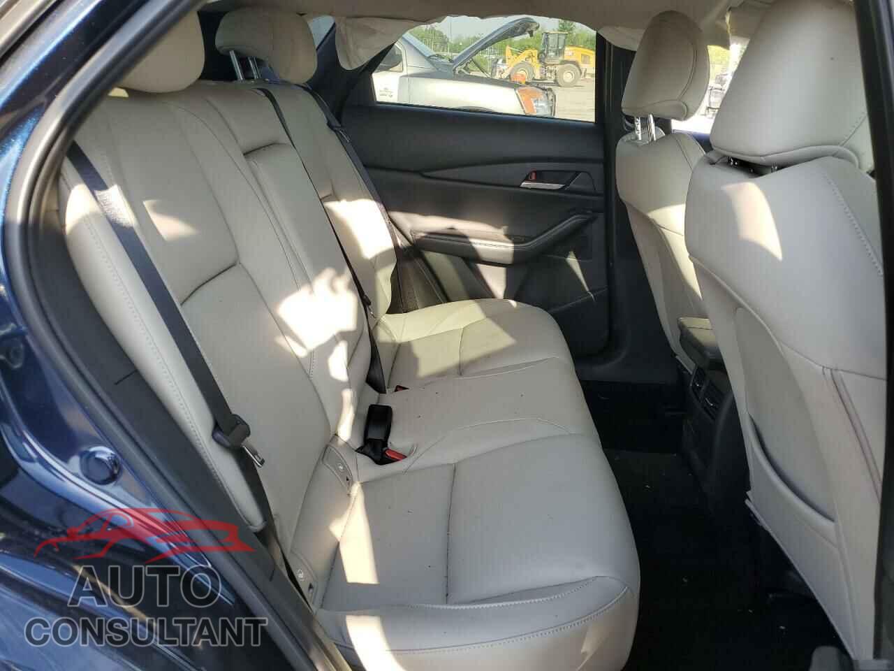 MAZDA CX30 2023 - 3MVDMBCM0PM587368