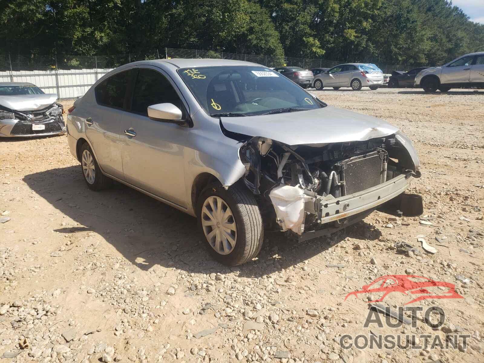 NISSAN VERSA 2019 - 3N1CN7AP3KL813604