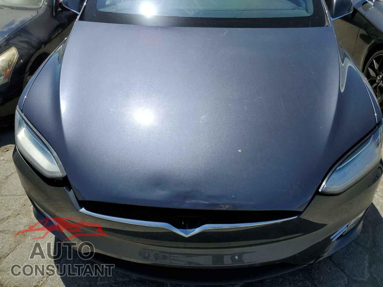 TESLA MODEL X 2017 - 5YJXCBE29HF061260