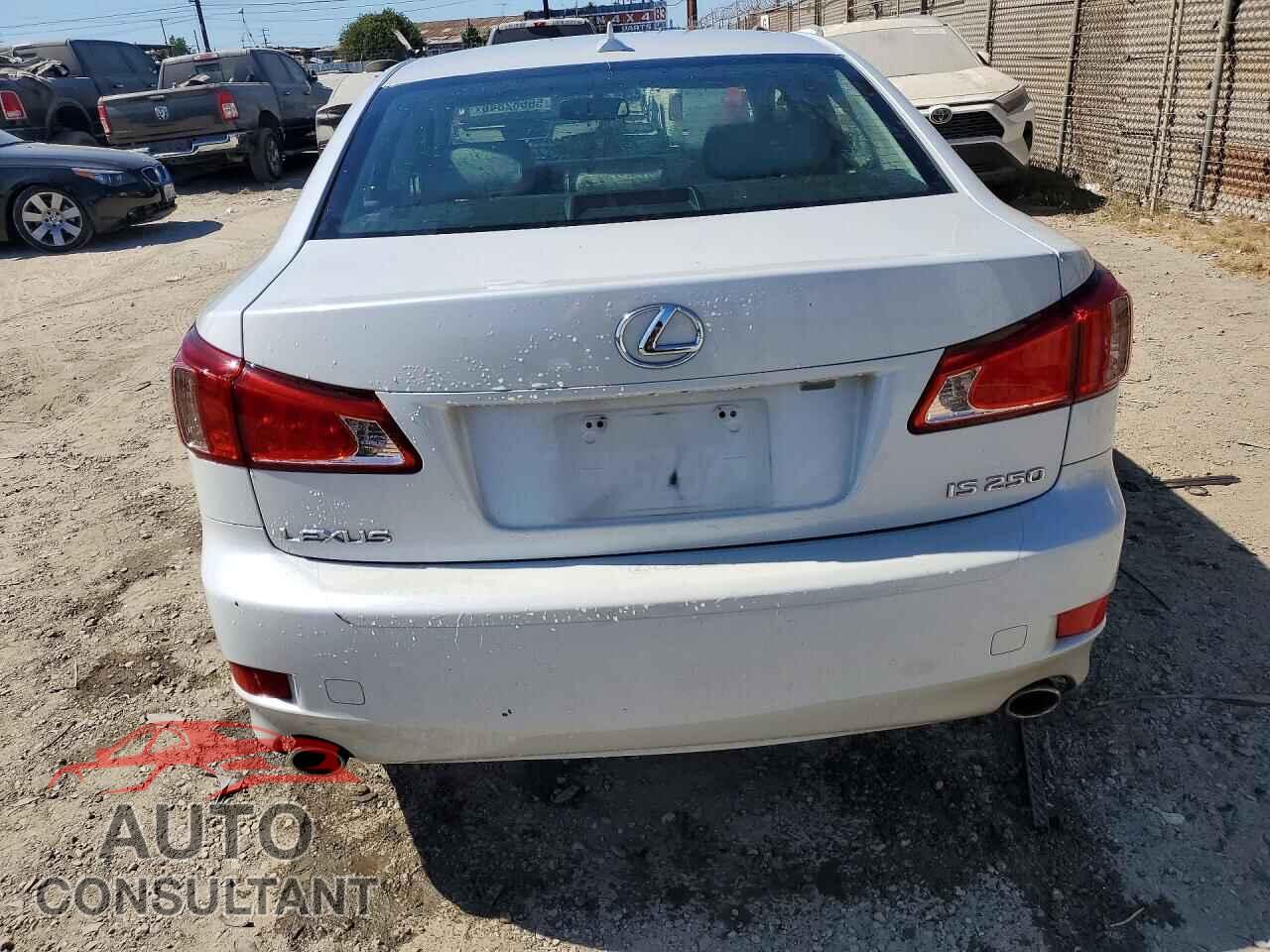 LEXUS IS 2011 - JTHBF5C28B5132493